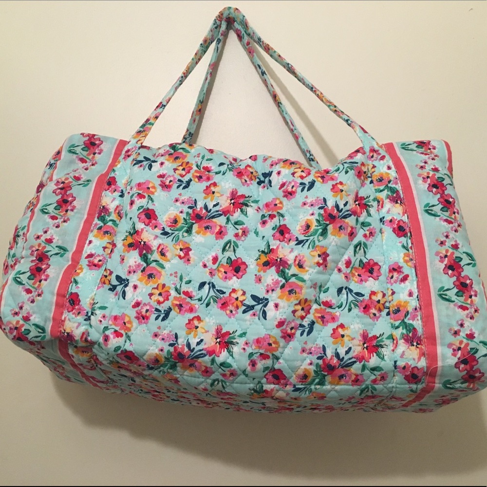 GIFT ALERT 🎁:NWTs Floral Duffle Bag(s)
